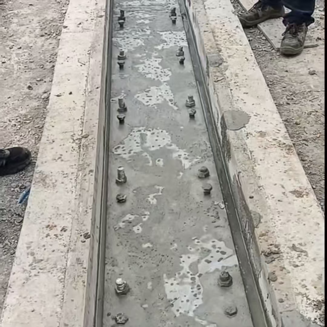 长沙港口码头起重机龙门吊重型机械设备稳固用早强快凝轨道胶泥